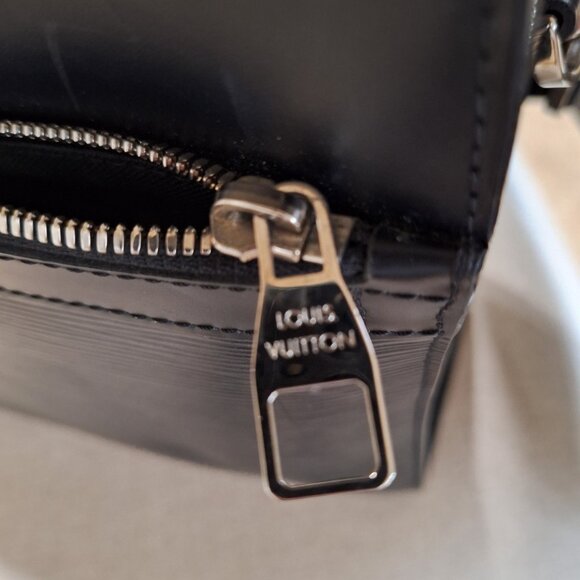 Louis Vuitton Noir briefcase (authentic) - Picture 5 of 6